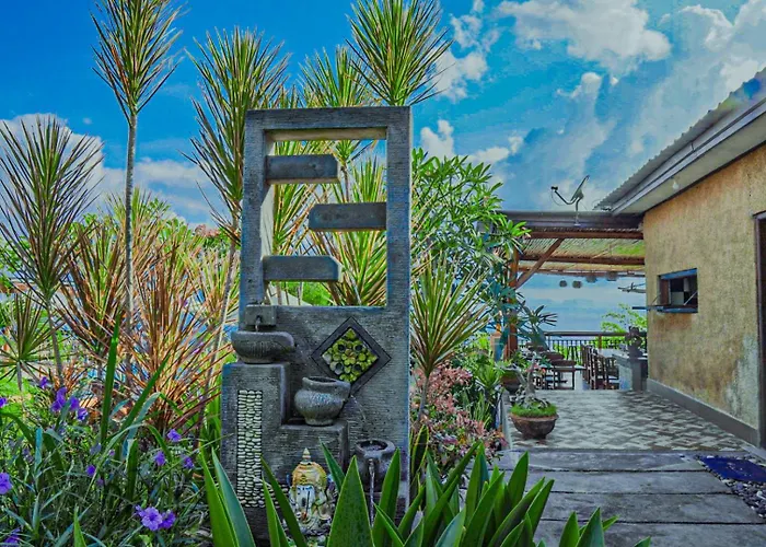 Bataran Garden Guest house Batununggul